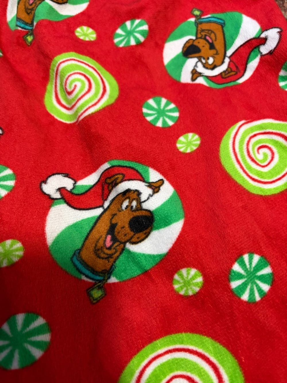Men's Red Holiday-Print Fleece Jogger Pants - Picture 2 of 3